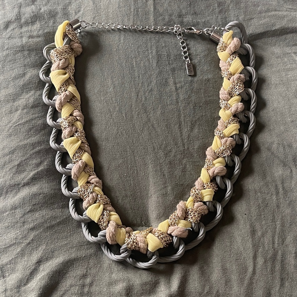 Vivi jewelry- Elegant Gray Metal chain link w/Yellow Braided Fabric- rare
